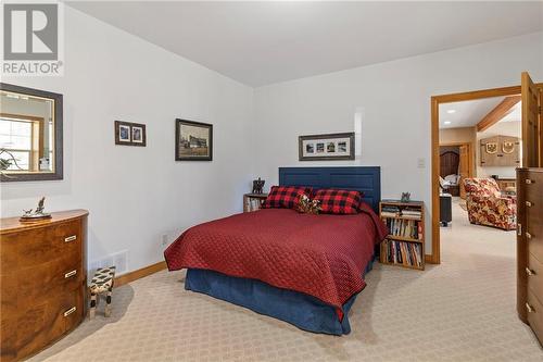 191 Tumbledown Road, Lansdowne, ON - Indoor Photo Showing Bedroom