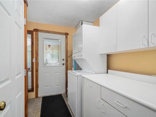 911 Galerno Rd, Campbell River, BC - Indoor Photo Showing Laundry Room