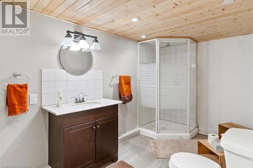 106 Drive In Crescent, Georgian Bluffs, ON - Indoor Photo Showing Bathroom