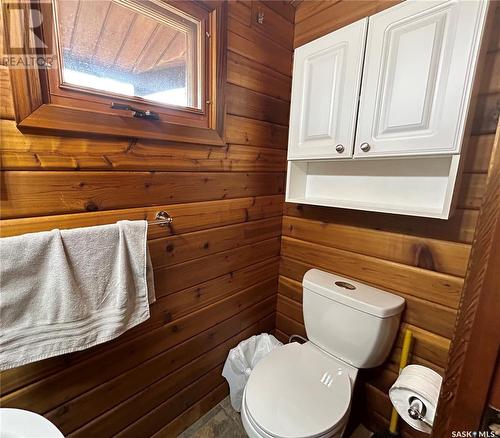 93 Scott Crescent, Weyburn, SK - Indoor Photo Showing Bathroom