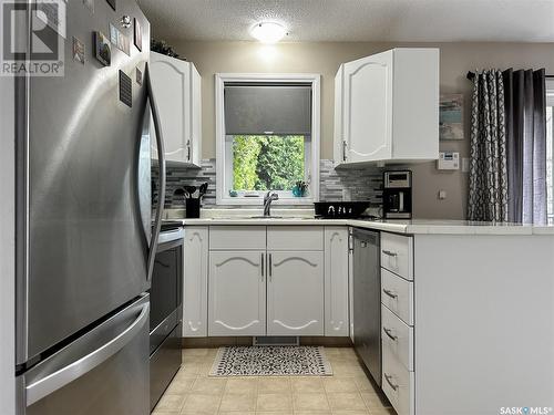 11226 Gardiner Drive, North Battleford, SK - Indoor Photo Showing Kitchen With Stainless Steel Kitchen