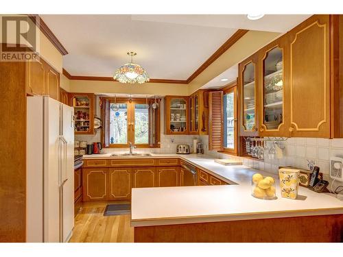 16550 Barkley Road, Lake Country, BC - Indoor Photo Showing Kitchen