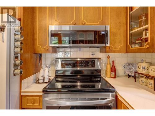 16550 Barkley Road, Lake Country, BC - Indoor Photo Showing Kitchen