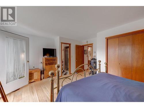 16550 Barkley Road, Lake Country, BC - Indoor Photo Showing Bedroom