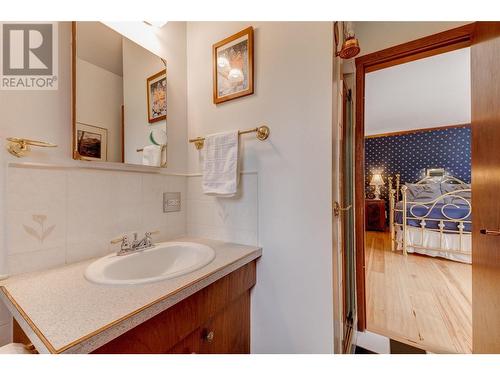 16550 Barkley Road, Lake Country, BC - Indoor Photo Showing Bathroom