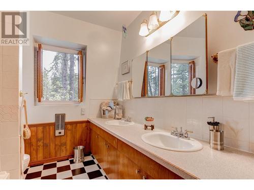 16550 Barkley Road, Lake Country, BC - Indoor Photo Showing Bathroom