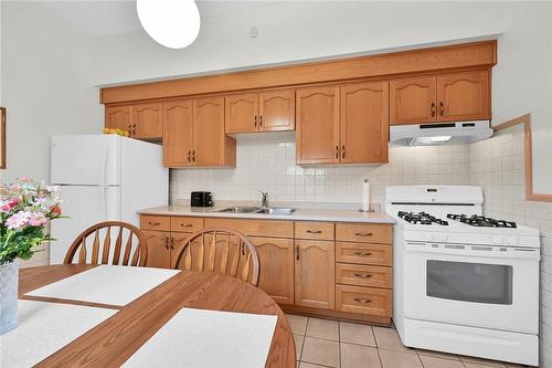 175 Victoria Avenue N, Hamilton, ON - Indoor Photo Showing Kitchen With Double Sink