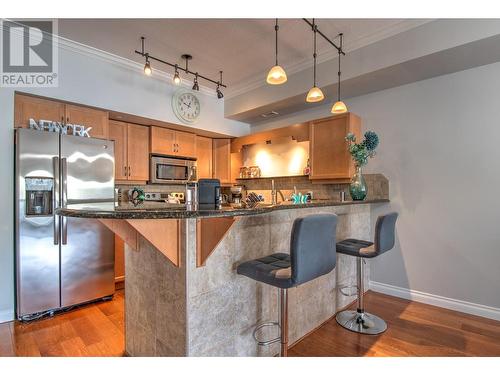 7922 Okanagan Landing Road Unit# 602, Vernon, BC - Indoor Photo Showing Kitchen