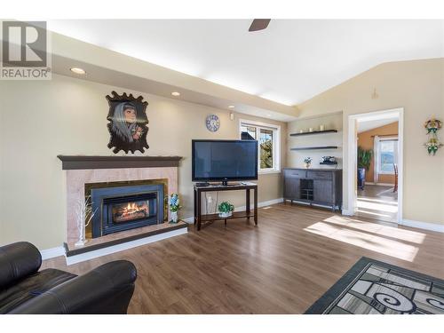 2407 4B Avenue Se, Salmon Arm, BC - Indoor Photo Showing Living Room With Fireplace