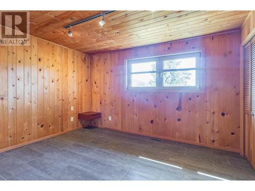 901 Barrington Avenue, Penticton, BC - Indoor Photo Showing Other Room