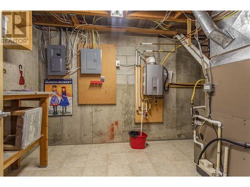 901 Barrington Avenue, Penticton, BC - Indoor Photo Showing Basement