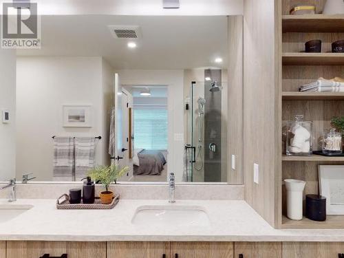 4060 Saturna Ave, Powell River, BC - Indoor Photo Showing Bathroom