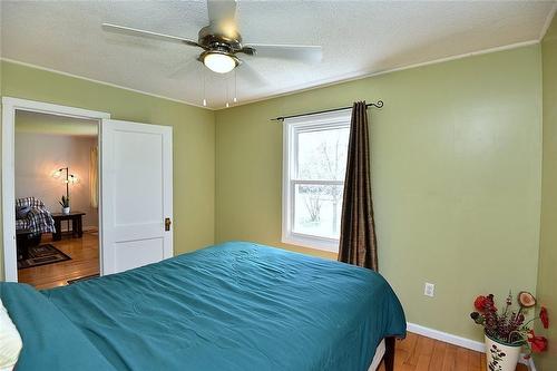 45 Dalhousie Avenue, Hamilton, ON - Indoor Photo Showing Bedroom