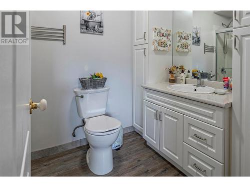 3965 Schubert Road, Armstrong, BC - Indoor Photo Showing Bathroom