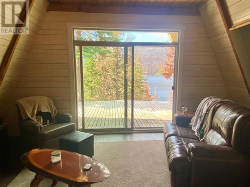 Dl 1999 Bouleau Lake Road, Vernon, BC - Indoor Photo Showing Living Room