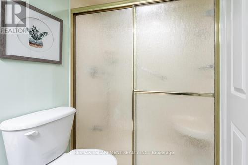 604 - 6 Village Green Boulevard, Hamilton, ON - Indoor Photo Showing Bathroom