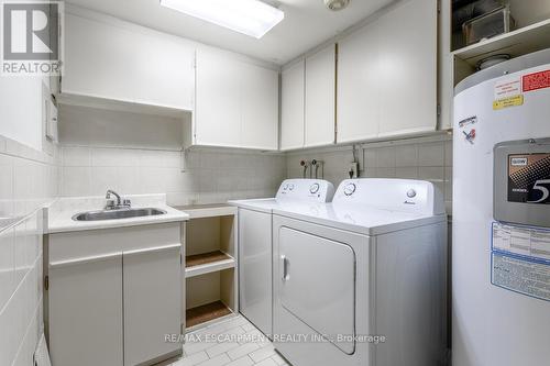 604 - 6 Village Green Boulevard, Hamilton, ON - Indoor Photo Showing Laundry Room