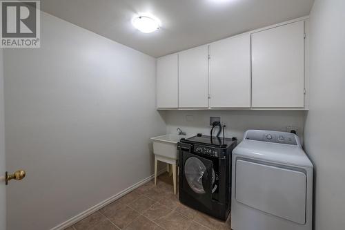 12594 Sunset Place, Summerland, BC - Indoor Photo Showing Laundry Room
