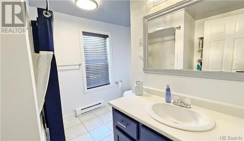 275 Highland Avenue, Fredericton, NB - Indoor Photo Showing Bathroom