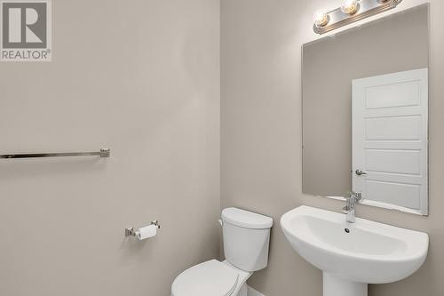 4600 Okanagan Avenue Unit# 7, Vernon, BC - Indoor Photo Showing Bathroom