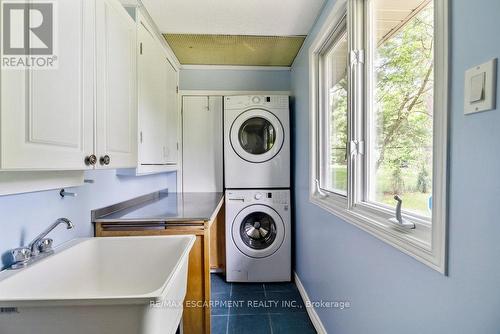 1361 Goldthorpe Road, Mississauga, ON - Indoor Photo Showing Laundry Room