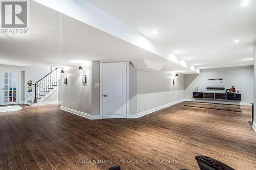 3341 Roma Avenue, Burlington, ON - Indoor Photo Showing Other Room