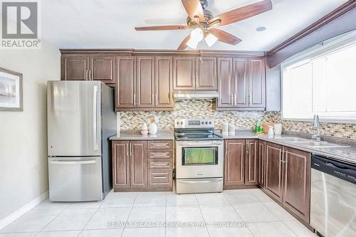 23 Hoskins Square, Brampton, ON - Indoor Photo Showing Kitchen With Double Sink