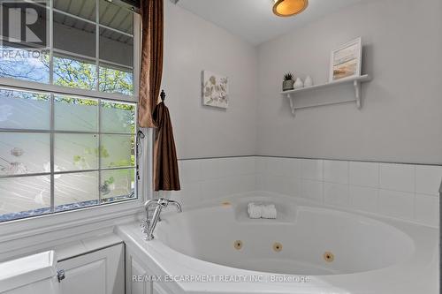 273 Riverview Boulevard, St. Catharines, ON - Indoor Photo Showing Bathroom