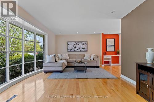 273 Riverview Boulevard, St. Catharines, ON - Indoor Photo Showing Living Room