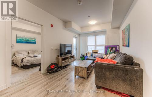 416 - 110 Fergus Avenue, Kitchener, ON - Indoor Photo Showing Living Room