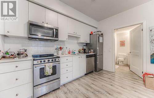 416 - 110 Fergus Avenue, Kitchener, ON - Indoor Photo Showing Kitchen With Upgraded Kitchen