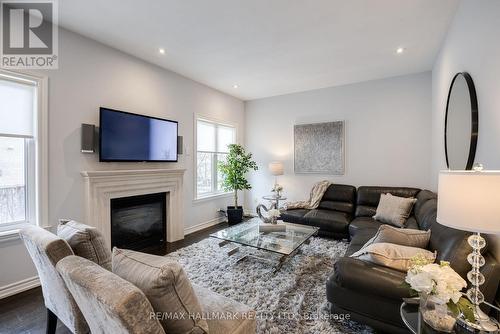 141 Alamo Heights Drive, Richmond Hill, ON - Indoor Photo Showing Living Room With Fireplace