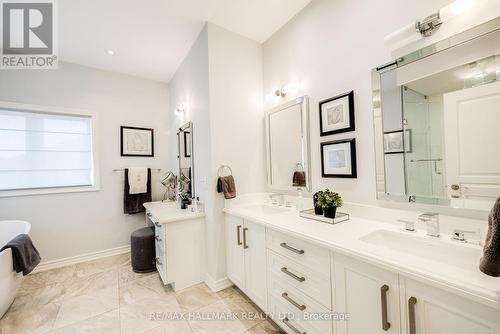 141 Alamo Heights Drive, Richmond Hill, ON - Indoor Photo Showing Bathroom