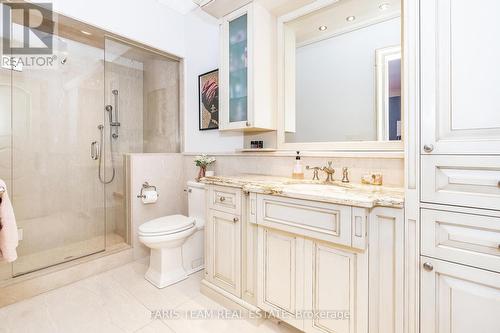 95 Eden Vale Drive, King, ON - Indoor Photo Showing Bathroom