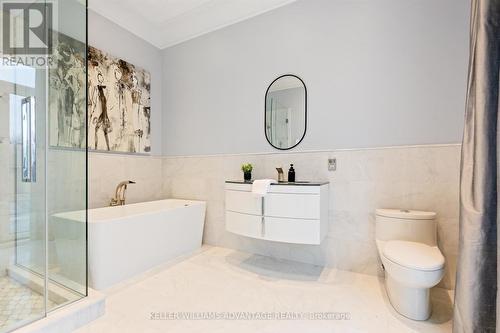 13790 Bathurst Street, King, ON - Indoor Photo Showing Bathroom