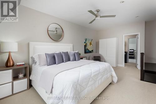 22 - 8307 Kipling Avenue, Vaughan, ON - Indoor Photo Showing Bedroom