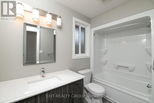 69 Hillside Meadow Drive, Quinte West, ON - Indoor Photo Showing Bathroom