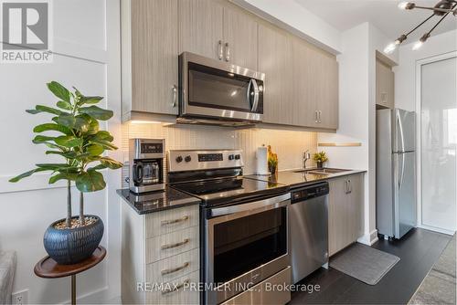404 - 1486 Bathurst Street, Toronto, ON - Indoor Photo Showing Kitchen With Stainless Steel Kitchen