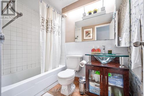 111 - 20 Forest Manor Road, Toronto, ON - Indoor Photo Showing Bathroom