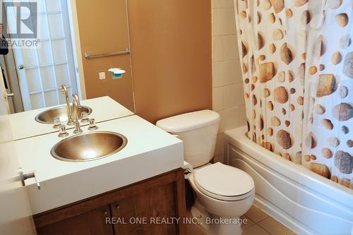 810 - 81 Navy Wharf Court, Toronto, ON - Indoor Photo Showing Bathroom