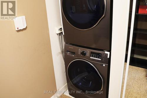 810 - 81 Navy Wharf Court, Toronto, ON - Indoor Photo Showing Laundry Room