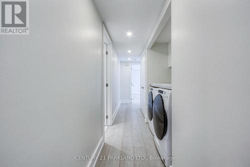 402 - 164 Cumberland Street, Toronto, ON - Indoor Photo Showing Laundry Room