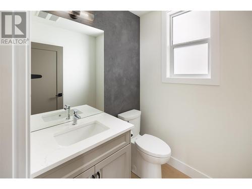 830 Westview Way Unit# 13, West Kelowna, BC - Indoor Photo Showing Bathroom