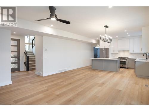 830 Westview Way Unit# 13, West Kelowna, BC - Indoor Photo Showing Kitchen