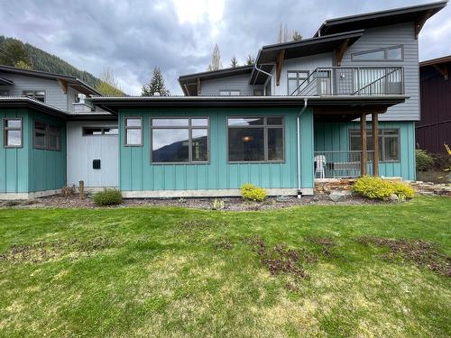22 - 1106 Seventh Street, Nelson, BC - Outdoor