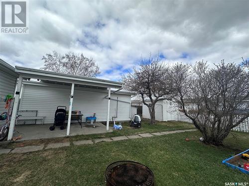 705 Katrusik Avenue, Bienfait, SK - Outdoor