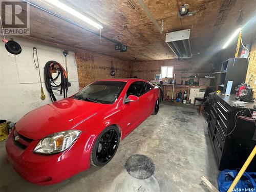 705 Katrusik Avenue, Bienfait, SK - Indoor Photo Showing Garage