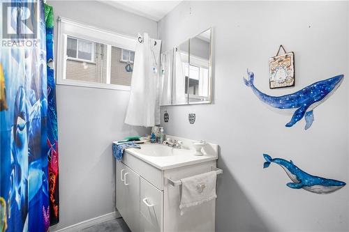 150-154 Race Street, Hawkesbury, ON - Indoor Photo Showing Bathroom