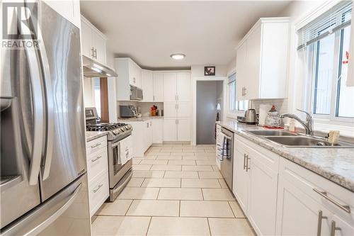 1707 Peter Street, Cornwall, ON - Indoor Photo Showing Kitchen With Double Sink