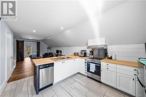 25 Roma Helene Road, Grand-Barachois, NB - Indoor Photo Showing Kitchen